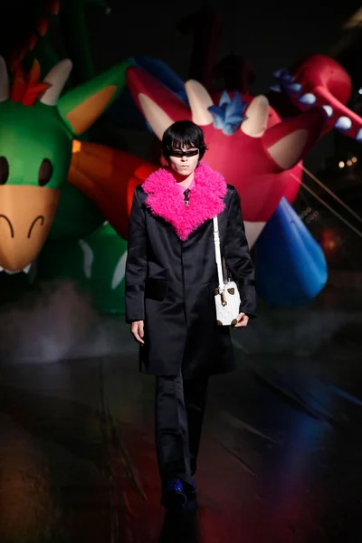 Look 28
